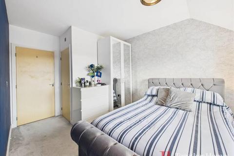 90 Brandon Close, Chafford Hundred, Grays, RM16 6QX