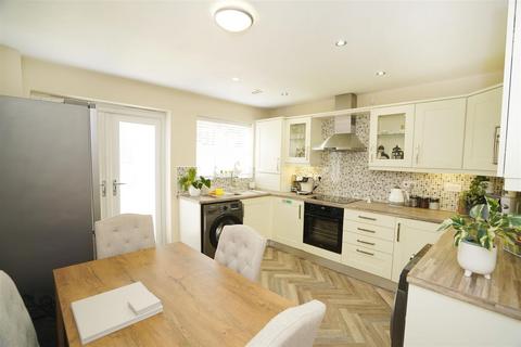 20 Darlington Close, Chorley, PR6 9FL