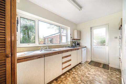 6 Elm Close, Ripley, Woking, GU23 6LE