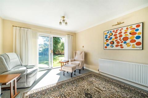 6 Elm Close, Ripley, Woking, GU23 6LE