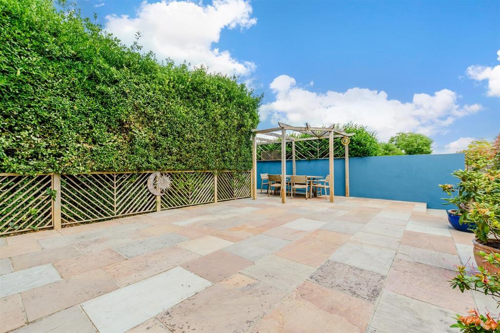Patio / Decking