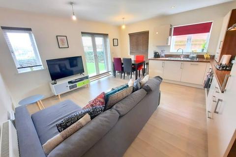 2 bedroom ground floor flat for sale, 14 Mulberry Avenue, Stanwell, Staines-Upon-Thames, TW19