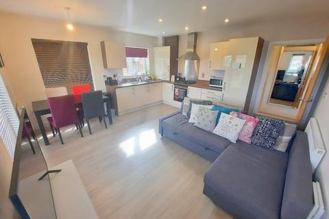 2 bedroom ground floor flat for sale, 14 Mulberry Avenue, Stanwell, Staines-Upon-Thames, TW19