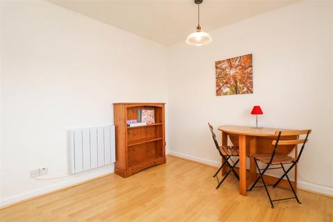 undefined, Albert Street, Fleet GU51