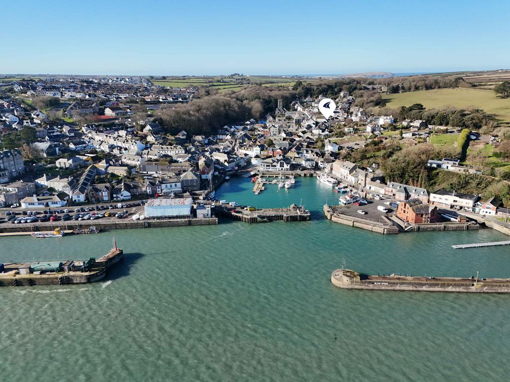 68402b9f0af00 Plum Cottage Padstow