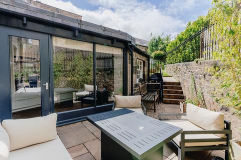 undefined, Palmerston Place, Edinburgh EH12