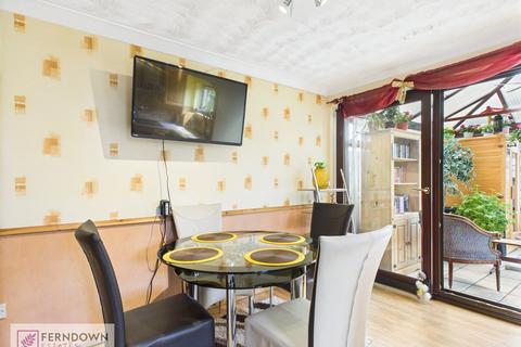 3 bedroom semi-detached house for sale, Cambridge Drive, Marston Green, West Midlands, B37