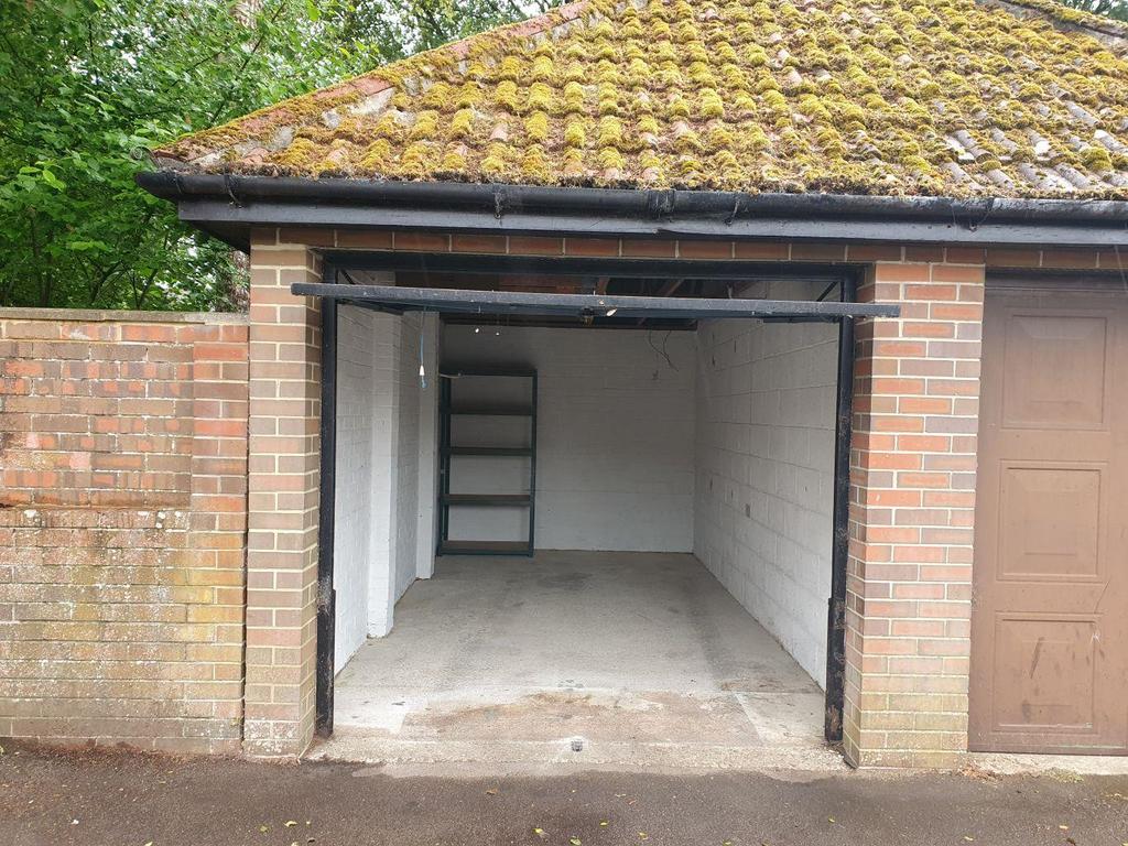 Garage.jpg
