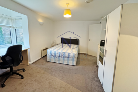 undefined, Chiswick, W4