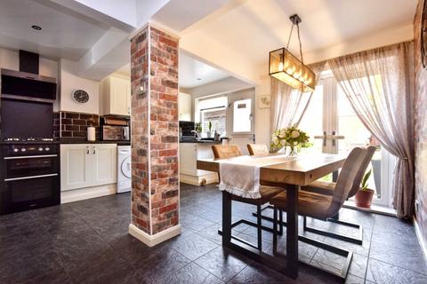 3 bedroom semi-detached house for sale, Hirstlands Drive, Ossett, West Yorkshire