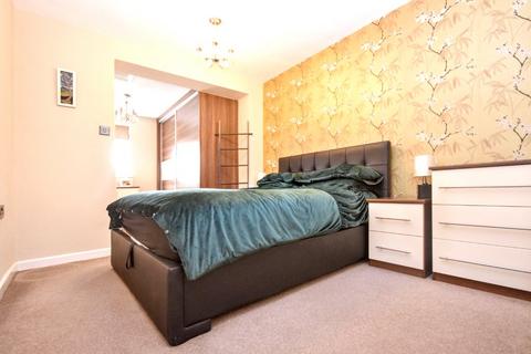 3 bedroom semi-detached house for sale, Hirstlands Drive, Ossett, West Yorkshire
