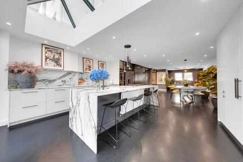 5 bedroom terraced house for sale, Richmond Road, London E8