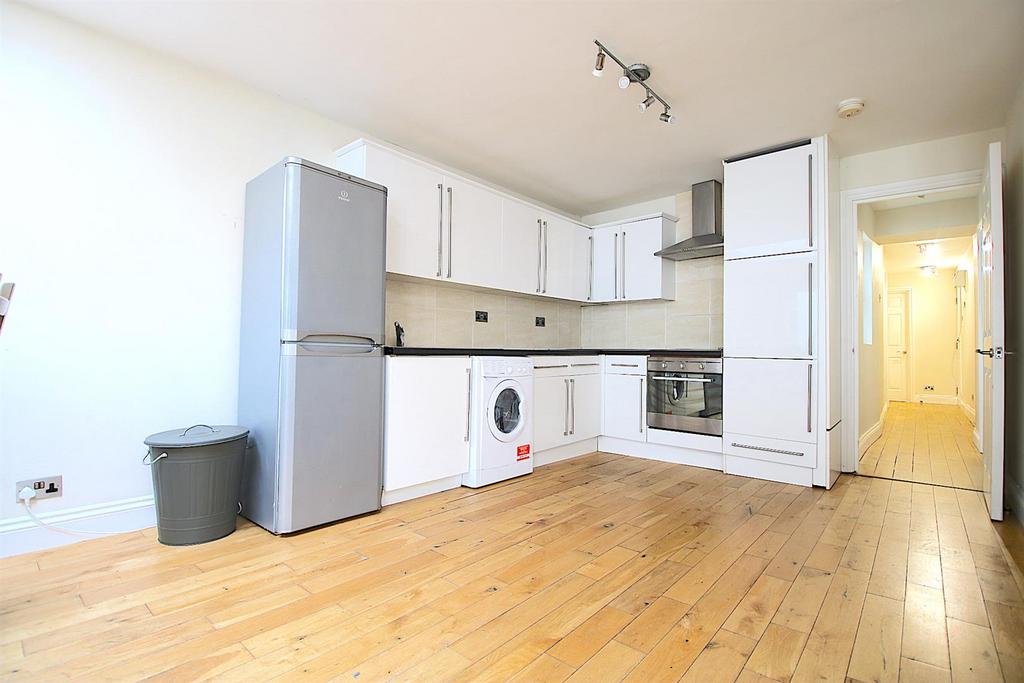 Kitchen Pic 1.JPG