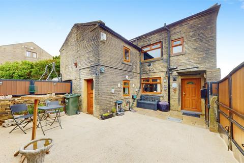 2 bedroom cottage for sale, Roper Lane, Queensbury, Bradford