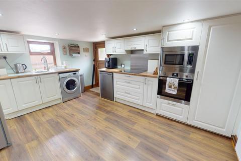 2 bedroom cottage for sale, Roper Lane, Queensbury, Bradford