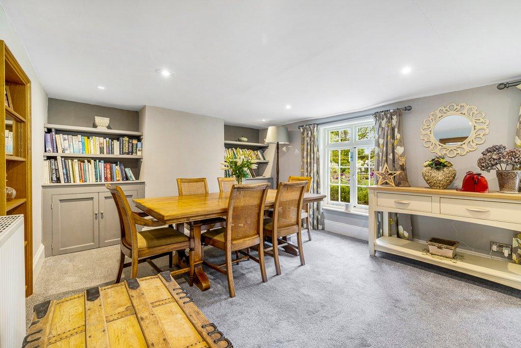Loung/Dinning Room