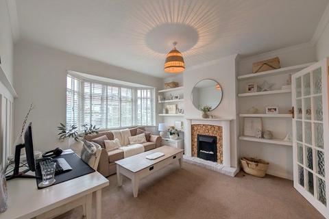 28 Warfield Road, Feltham, TW14 8AD