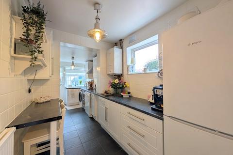 28 Warfield Road, Feltham, TW14 8AD