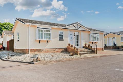 2 bedroom park home for sale, Eastbourne Road, Uckfield TN22
