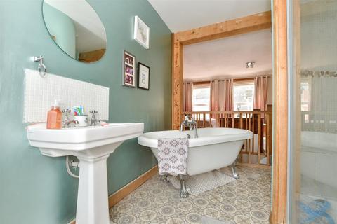 60 Coombe Valley Road, Dover, CT17 0EX