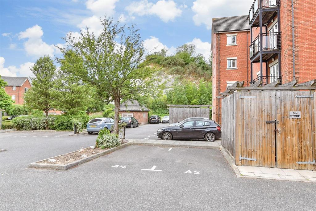 Driveway/Parking
