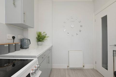 36 Birkenside, Gorebridge, EH23 4JB