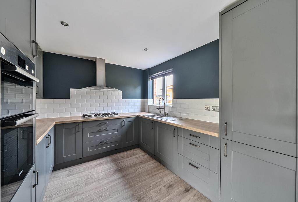 1304037-22-683ed7...