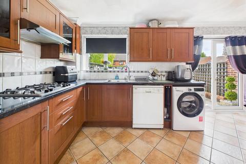 69 Gurney Avenue, Tuffley, Gloucester, GL4 0YB