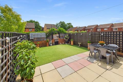 69 Gurney Avenue, Tuffley, Gloucester, GL4 0YB