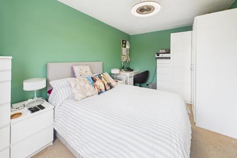 69 Gurney Avenue, Tuffley, Gloucester, GL4 0YB