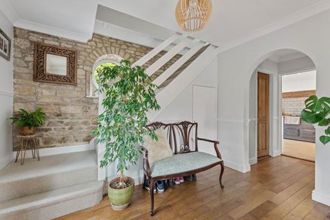 54 High Street, Ropsley, Grantham, NG33 4BE