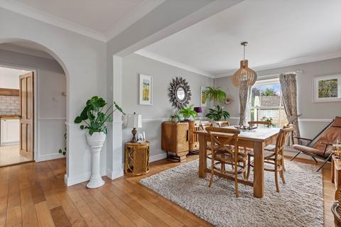 54 High Street, Ropsley, Grantham, NG33 4BE