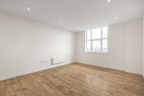 2 bedroom flat for sale, Bromyard Avenue, London W3
