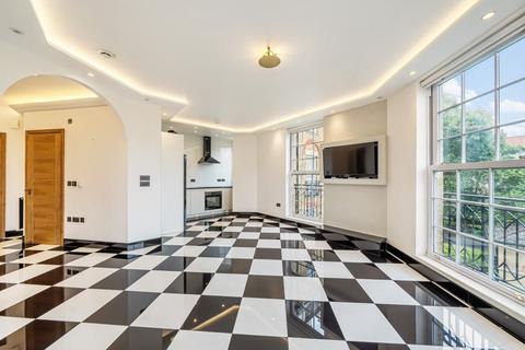 95 Chapman Square, London, SW19 5QW