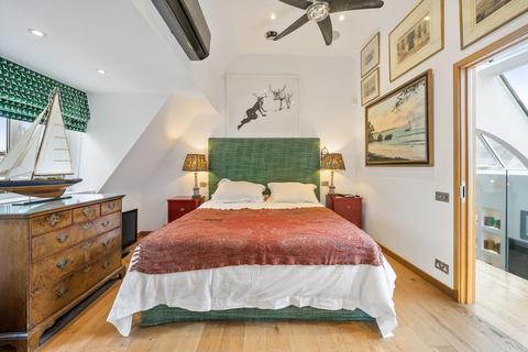 3 bedroom semi-detached house to rent, Gunter Grove, London, SW10