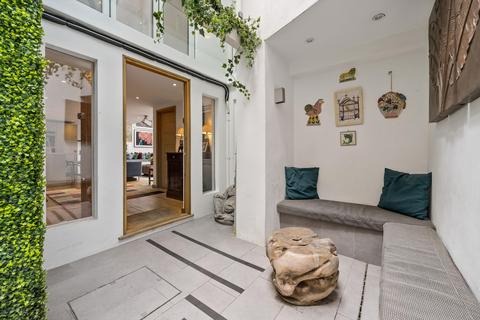 undefined, Gunter Grove, London, SW10