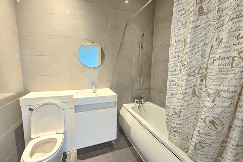 undefined, Park Street, Luton LU1