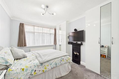 14 Princes Avenue, South Croydon, CR2 9BA