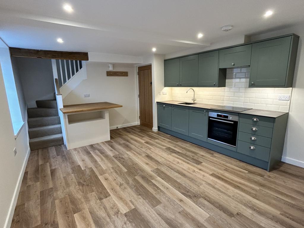 Sitting-Kitchen