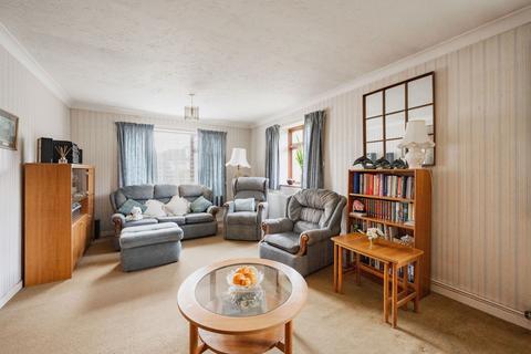 3 bedroom chalet for sale, Mill Road, Norwich NR14