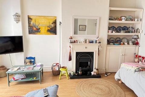 16 Plas Newydd, Southend-on-sea, SS1 3AG