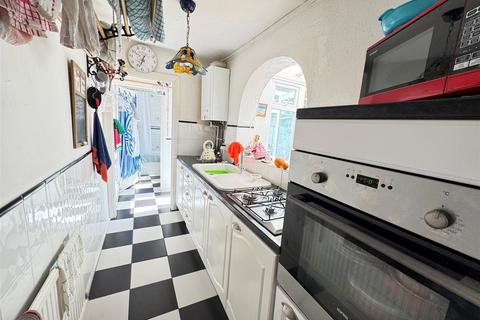 16 Plas Newydd, Southend-on-sea, SS1 3AG