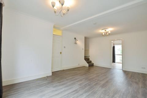 4 bedroom terraced house for sale, Cross Street, Farnborough, Hampshire, GU14