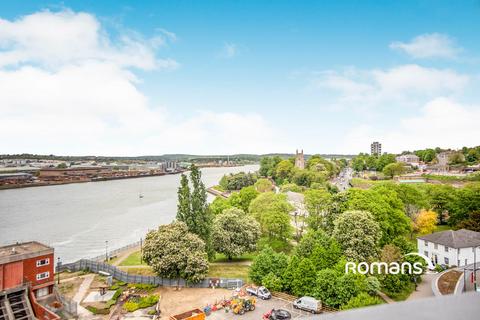 2 bedroom flat to rent, Pioneer Wharf, 6 Medway Street, Chatham, ME4