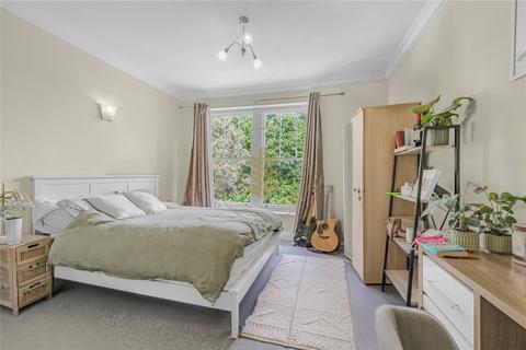 2 bedroom apartment for sale, Cleve Road, South Hampstead, London, NW6