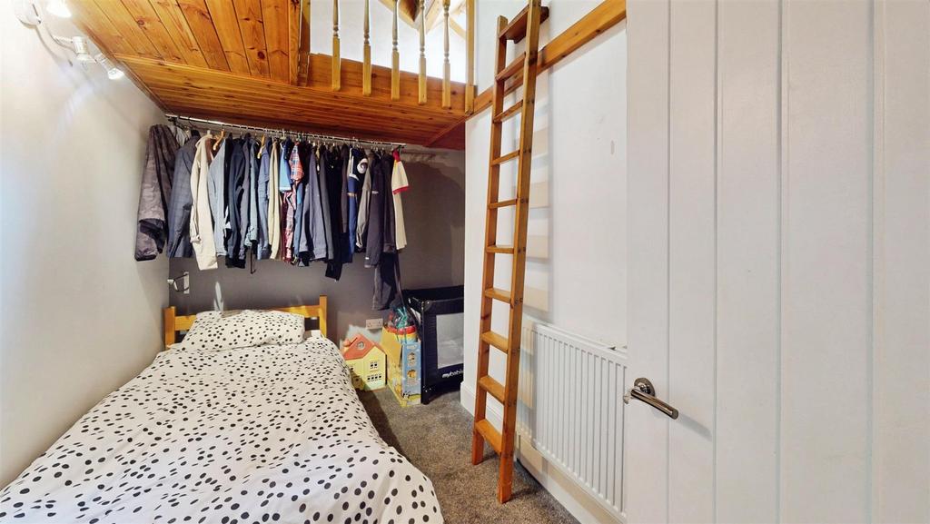 0fe97758-1-Shelf-Moor-Road-06042025 132558.jpg