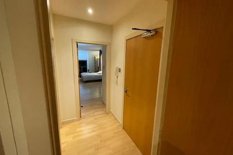 1 bedroom flat to rent, Flat 38, Samara Plaza, 205 Clarendon Road, Leeds, West Yorkshire, LS2 9DU