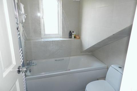1 bedroom flat to rent, 3 Autumn Grove