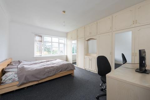 4 bedroom house to rent, 30 Dennistead Crescent, LS6 3PU