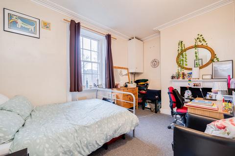 Flat 2, 29 Victoria Road, LS6 1AS